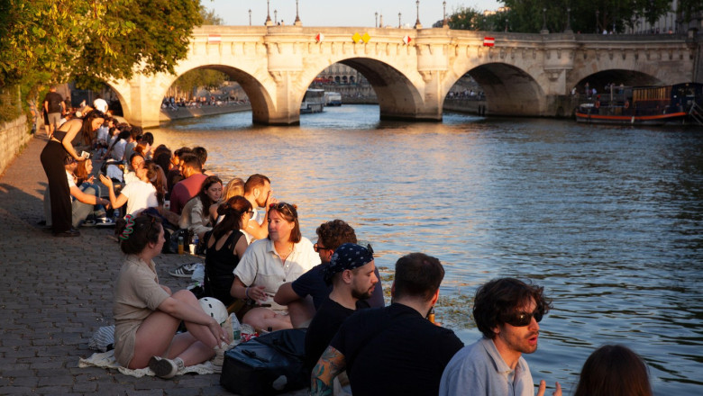 planul parisului pentru a face fata caldurii extreme scoli si locuinte adaptate pentru temperaturi de 50 de grade celsius 6853094ff1e87