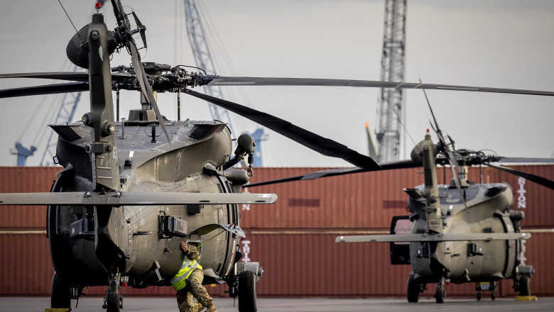 polonia amana cumpararea de elicoptere black hawk poate ca ar trebui sa achizitionam drone 684323c33211e