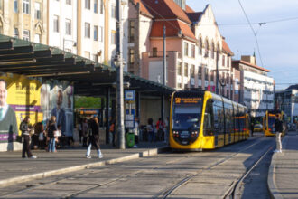 primarul din budapesta a oprit transportul public pentru a protesta fata de taxa de solidaritate impusa de viktor orban 6842fe26e056c