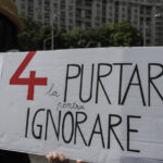 protest al sindicalistilor din educatie in 18 iunie prin purtarea de banderole sau ecusoane care le sunt nemultumirile 684c2d18bc3d3