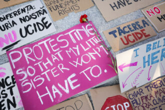 protest in piata victoriei dupa al 26 lea caz de femicid in 2025 tacerea si ignoranta sunt complice la crima 6852cf50bd1b7