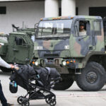 protestele din los angeles ce se intampla in metropola californiana sute de puscasi marini au ajuns in oras 684864e6cb9b5