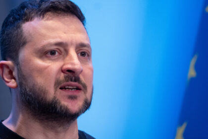 reactia dura a lui zelenski dupa ce trump a comparat razboiul dintre rusia si ucraina cu doi copii care se bat ca nebunii in parc 684457f5ba626