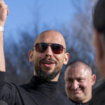 reactia ministerului culturii dupa ce andrew tate a fost filmat la o petrecere in curtea muzeului brukenthal din sibiu 6847eff331f9c