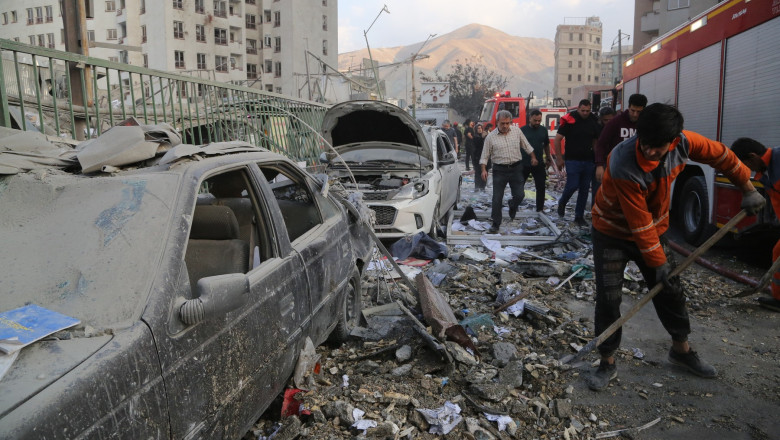 reversul medaliei atacul israelului starneste sentimente anti regim printre iranieni cred ca acesta e sfarsitul lor 684c69d3456a8