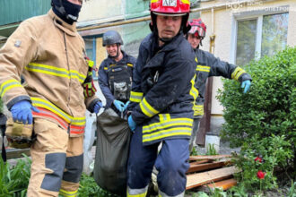 rusia vaneaza in mod deliberat echipele de salvare ucrainene care intervin in urma loviturilor aeriene aceasta nu este o coincidenta 683fc66c6e862