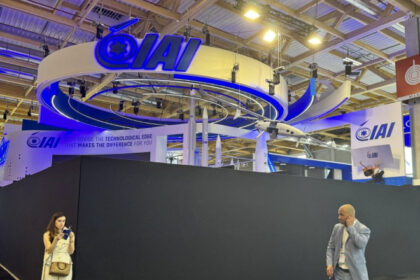 scandal la salonul aeronautic de la paris franta a baricadat standuri de armament israeliene reactia israelului 68503942b2a94