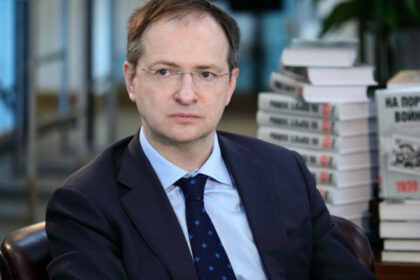 seful delegatiei rusiei pentru negocierile de pace ameninta kievul este imposibil sa duci un razboi lung reactia ucrainei 684969158c5b4