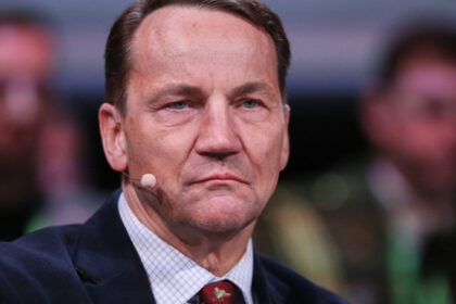 seful diplomatiei poloneze il ironizeaza pe elon musk printr o replica la un conflict din luna martie ce a transmis acesta 68429cd6b6eb3