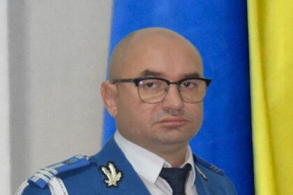 seful jandarmeriei braila a fost retinut de dna el este acuzat ca face afaceri de tip fast food si plaseaza forta de munca din nepal 684a6fc99c5c4