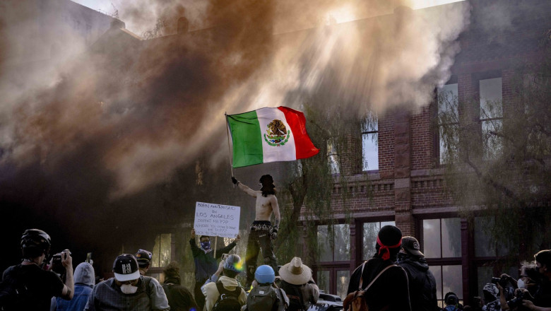 simbolul protestelor din los angeles care a starnit furia republicanilor este absolut nebunesc 684a524216ff5