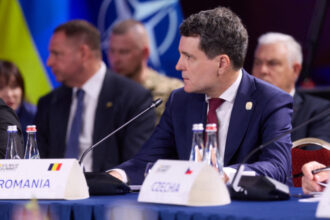 sondaj peste doua treimi din romani vor un rol activ al romaniei in ue si intarirea relatiei cu sua sub presedintia lui nicusor dan 684935eb2e49a