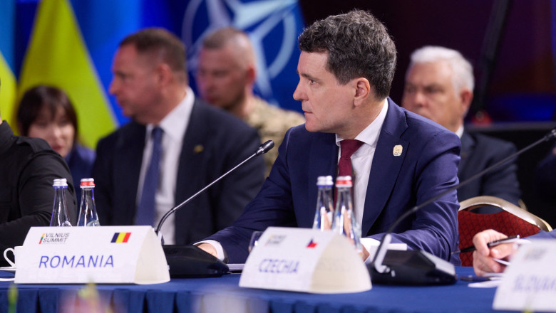 sondaj peste doua treimi din romani vor un rol activ al romaniei in ue si intarirea relatiei cu sua sub presedintia lui nicusor dan 684935eb2e49a