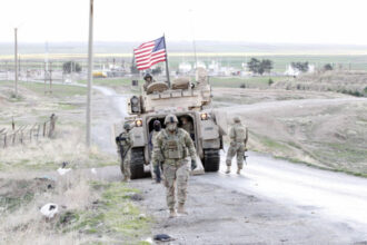 sua pregatesc o evacuare partiala a ambasadei lor din irak pe fondul riscurilor de securitate regionala reuters 6849ea243f1ef