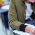 subiecte bac 2025 la istorie elevii de la profilul uman dau proba la istorie baremul de corectare va fi publicat pe edu ro 68490480b449a