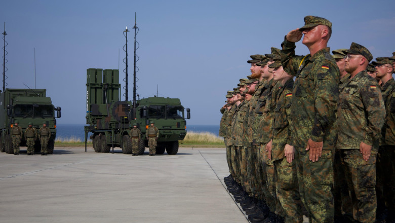 tot asteptand unitatile patriot ucraina va primi noile sisteme germane iris t la fel de bune zelenski suntem recunoscatori 684b102bbca7e