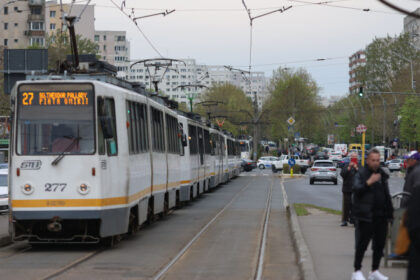 tramvai deraiat pe bulevardul theodor pallady din bucuresti circulatia liniilor 19 27 si 49 este blocata 684161ff0b6f6