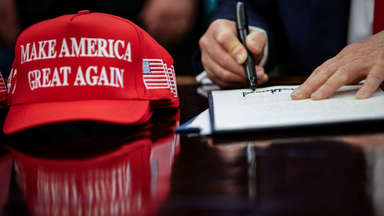 trump nu renunta la planul de a desfiinta departamentul educatiei cerere la curtea suprema 684345bd66fe2