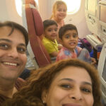 ultimul selfie al unei familii cu 3 copii facut chiar inainte de prabusirea avionului din india planuiau sa se stabileasca in londra 684c0c384e0a2