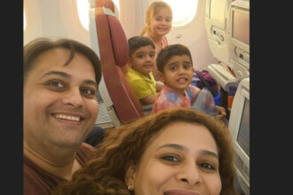 ultimul selfie al unei familii cu 3 copii facut chiar inainte de prabusirea avionului din india planuiau sa se stabileasca in londra 684c0c384e0a2
