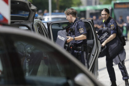 video cine este autorul atacului armat din austria suspectul renuntase la studii si detinea legal doua arme 684867568a68d