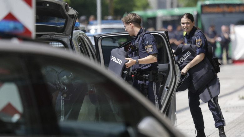 video cine este autorul atacului armat din austria suspectul renuntase la studii si detinea legal doua arme 684867568a68d