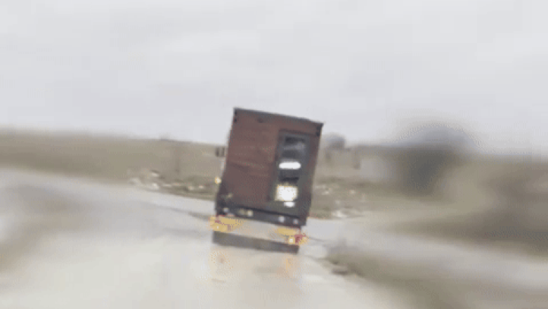 video cum arata casele de a gata in care ucrainenii au ascuns dronele cu care au decimat flota aeriana nucleara a rusiei 6841bbfd8d316