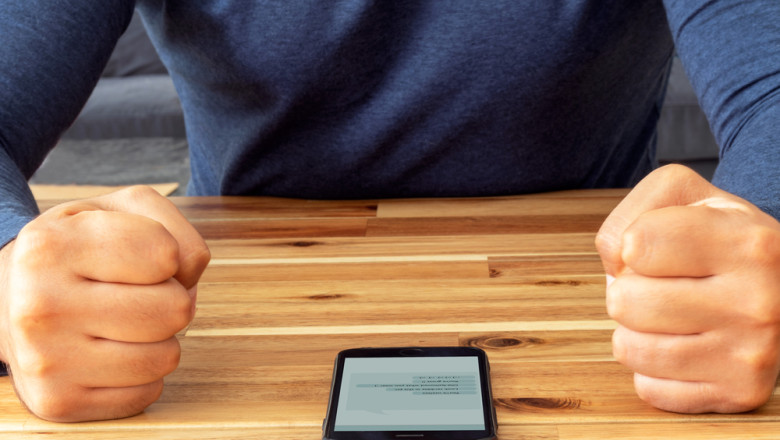 video distribuirea online a mesajelor antisemite fasciste pedepsita cu 5 ani de inchisoare aur pot si sos s au opus in parlament 6849d06a0415a