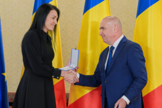 video ilie bolojan a decorat o pe handbalista cristina neagu sunteti un model de urmat pentru actualele si viitoarele generatii de copii 683f19a3b9600