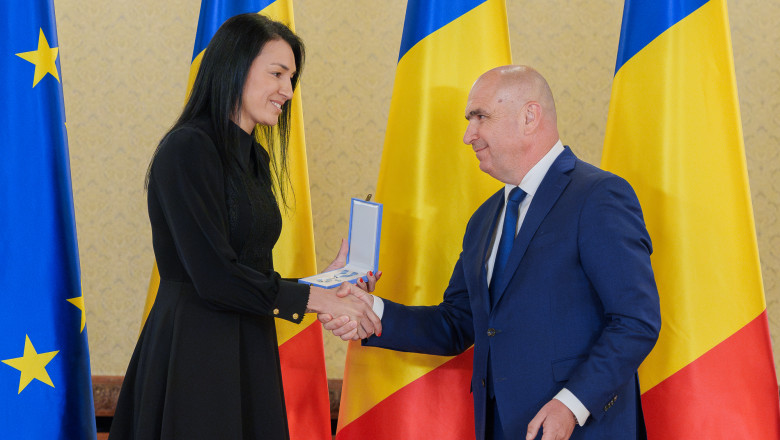 video ilie bolojan a decorat o pe handbalista cristina neagu sunteti un model de urmat pentru actualele si viitoarele generatii de copii 683f19a3b9600