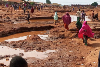 video inundatii puternice in nigeria peste 200 de morti dupa ce apele au inghitit localitati intregi 683fd808aa50b