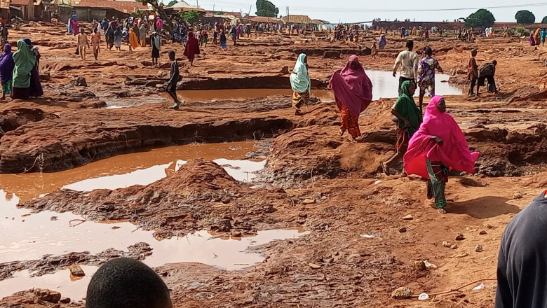 video inundatii puternice in nigeria peste 200 de morti dupa ce apele au inghitit localitati intregi 683fd808aa50b