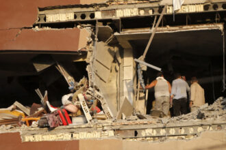 video israelul a atacat sediul ministerului iranian de externe mai multe persoane au fost ranite teheranul a devenit extrem de periculos 6850498f0174d
