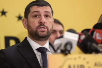 video liderul aur marius lulea critica declaratiile lui nicusor dan privind cheltuielile pentru aparare probabil sta prost cu matematica 68404aec731d4