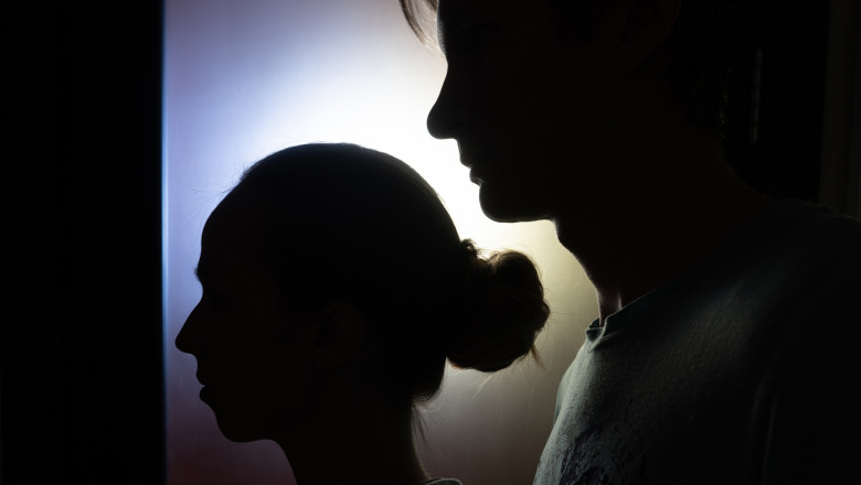 video m a lovit de pereti la fiecare 10 secunde in romania o femeie este batuta de partenerul ei marturia uneia dintre victime 683f1ab98dee1