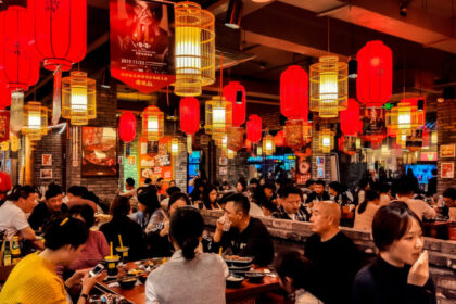 video noi masuri impotriva coruptiei interdictie pentru functionarii publici din china sa ia masa in oras in grupuri de peste 3 persoane 68525ec11ceee