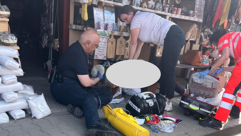 video raed arafat a salvat la praid o femeie careia i s a facut rau si a intrat in stop cardiac seful dsu a resuscitat o 10 minute 6843343857962