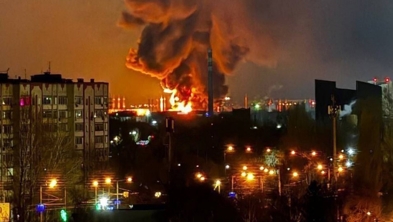 video rafinaria de petrol engels din rusia in flacari dupa un atac cu drone in regiunea saratov 6842b46f085a7