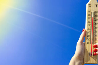 video romania se topeste la temperaturi extreme sute de romani au apelat deja la centrele de prim ajutor deschise in marile orase 68427fc502dca