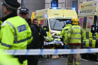 videofoto zeci de raniti unii grav dupa ce o masina a intrat in multime la liverpool cine este soferul 683f199fd00f3