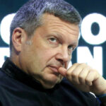 vladimir soloviov propagandistul lui putin vrea bombardarea aerodromurilor din romania care ar fi folosite de forte ucrainene 6846ac54ae66e