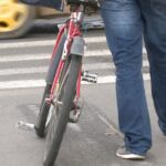 zeci de biciclisti si trotinetisti din iasi amendati drastic o tanara prinsa pe trotuar si pe trecerea de pietoni pe bicicleta 6851ee95a1853