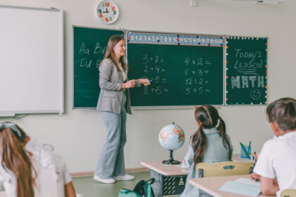 ziua invatatorului 2025 ce semnifica ziua libera din invatamant mesaje si felicitari pentru cadrele didactice 68413309d050e