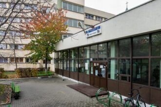 1 300 de panouri fotovoltaice vor fi montate pe patru camine din campusul tudor vladimirescu 68895e9b792ac