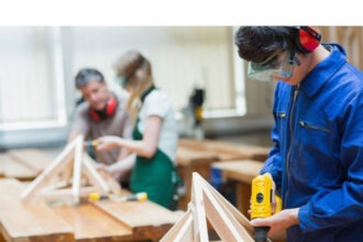 154 de tineri din iasi pot invata o meserie pe gratis 11 iulie este ultima zi de inscriere in invatamantul dual 686f8f0e75d41