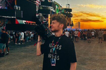 40 under 40 pe scena cu david guetta frumoasa poveste de succes a tanarului din iasi care filmeaza pentru cei mai mari artisti din lume 686b2d3480ab4