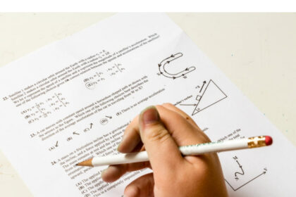 537 de candidati la evaluarea nationala au obtinut note mai mari dupa contestatii 686fafb4d1831