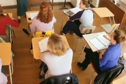 9 candidati au fost eliminati din examenlul de definitivat prezenta de 932 la proba scrisa 686d265e8602a