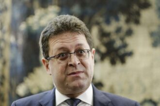 900 000 de euro indemnizatia pe 2025 pentru directorul ra apps guvernul il acuza regia spune ca erau actele gresite 6878c7903f1d0