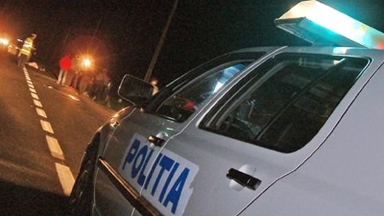 a furat o masina a condus fara permis apoi a abandonat o tanar din deleni arestat la domiciliu dupa o aventura de cateva ore 687ed0da4710c